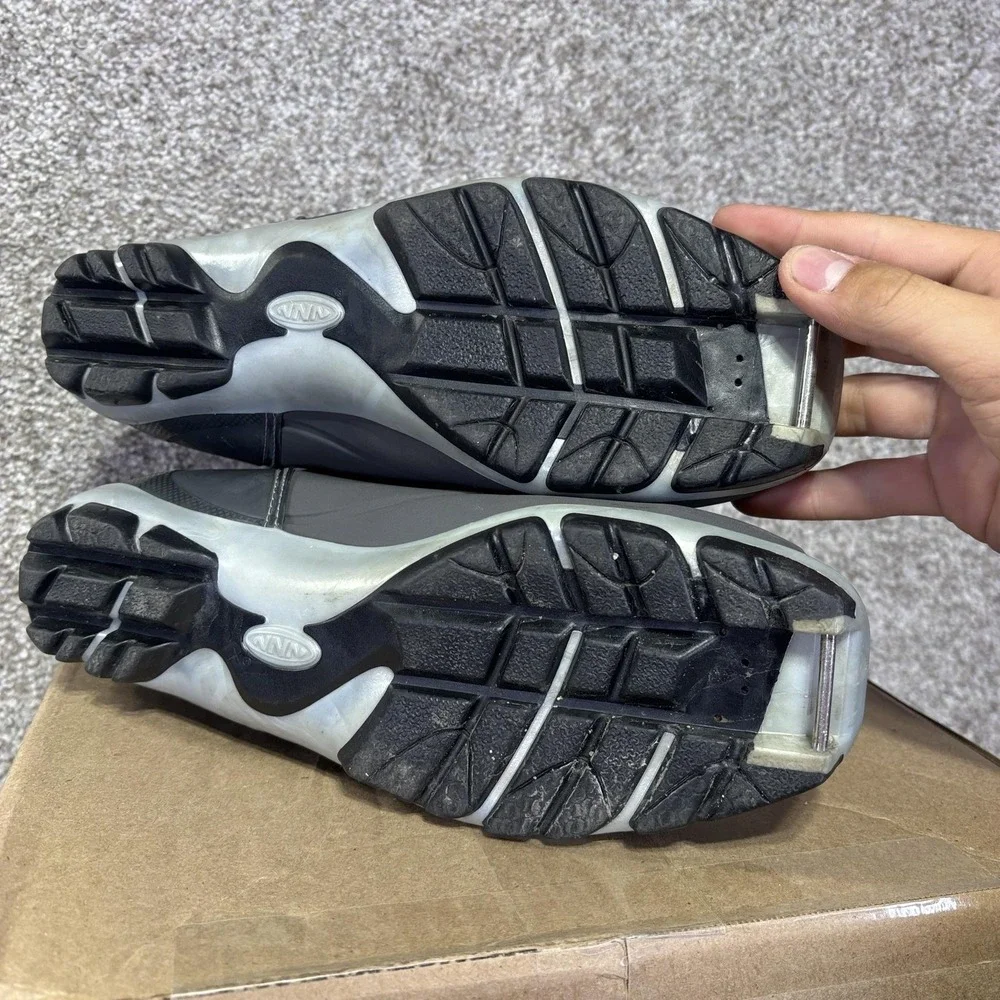 Rossignol Saphir Ski Boots Womens 10 Gray Black Nordic Cross Country NNN Lace Up